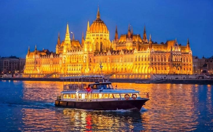 Europa Express 3.0: Budapest, Praga y Milán